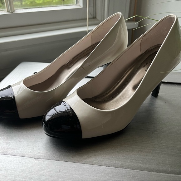 Comfort Plus Shoes - Comfort Plus Black & White Heels Sz 7